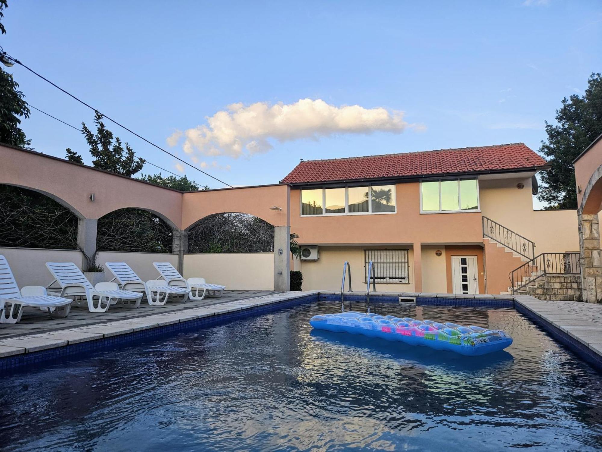 Holiday Home Rozic - Villa With Private Seasonal Heated Pool Mostar Luaran gambar